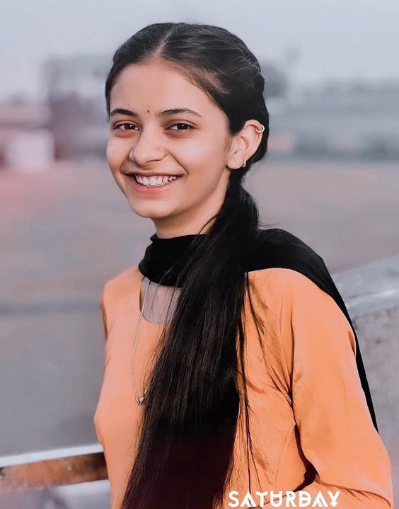 Ladki Ka Photo 101
